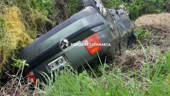 Vuelco en Ambato: dos mujeres sufrieron lesiones tras el siniestro vial