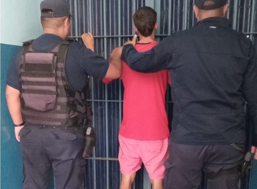 Lo atraparon robando en el Polideportivo Capital