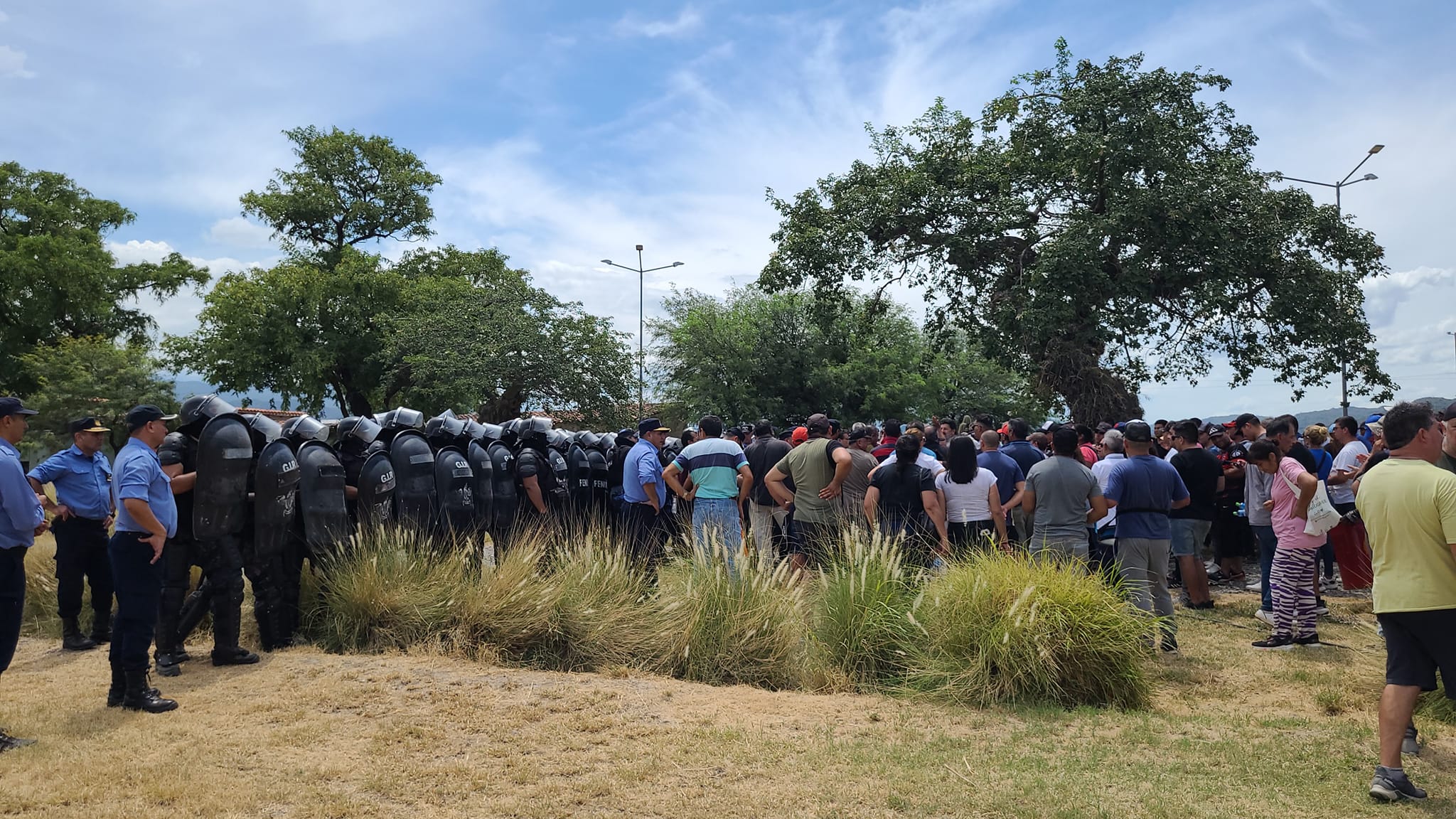 La familia policial suspende la marcha del lunes tras promesa de ser recibidos por el Gobernador