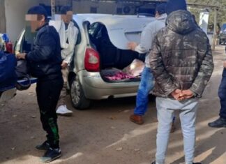 Insólita excusa de un remisero que metió a su hija en el baúl y manejó por más de 200 kilómetros por Córdoba: “No tenía dónde dejarla”